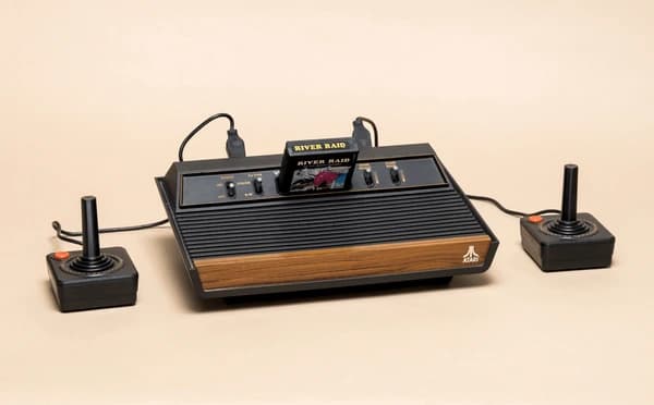 ATARI GAMES CONSOLE